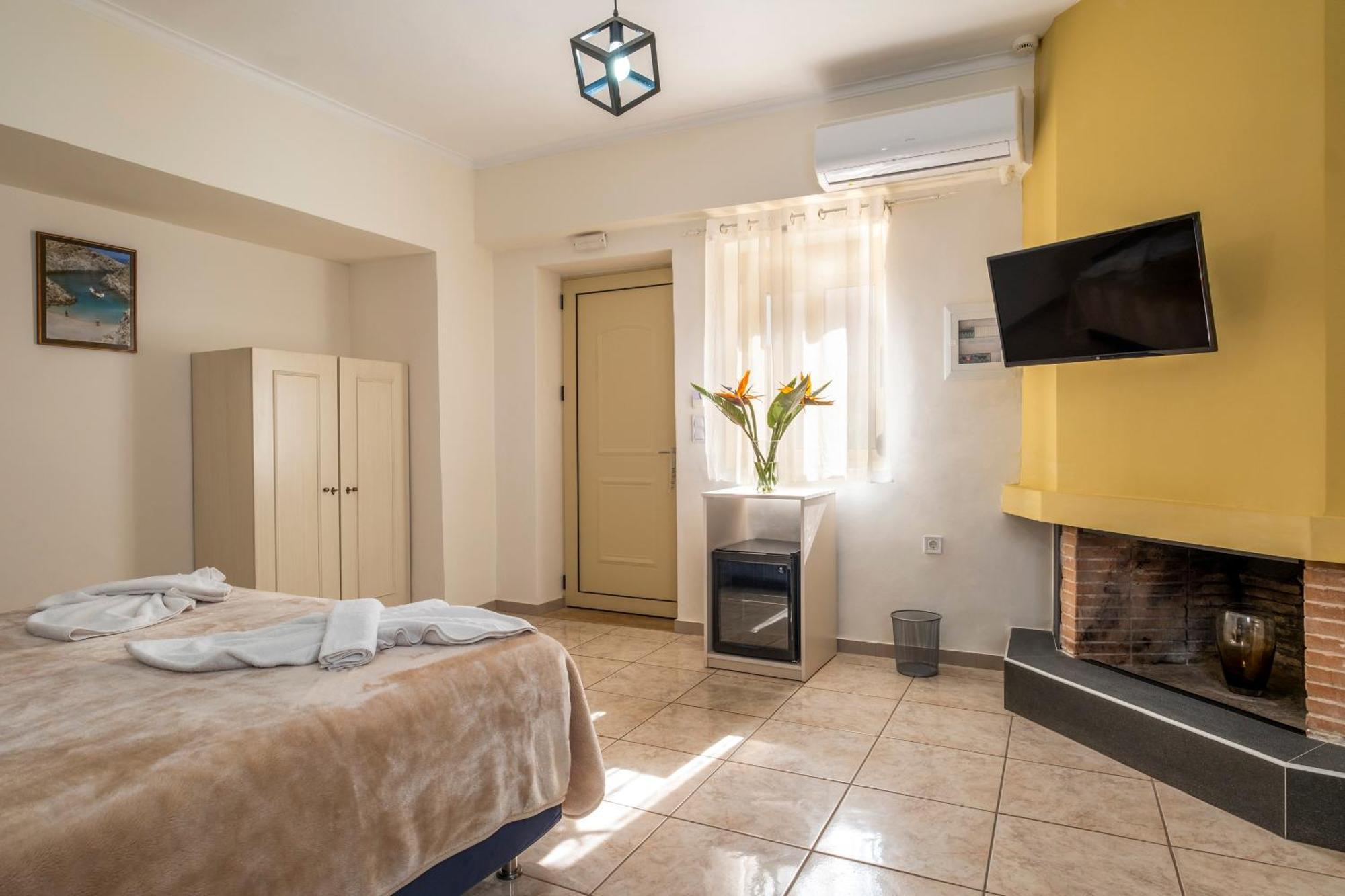 Areti Suites Kathaniá Extérieur photo